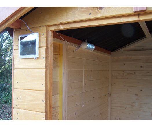 Abri Eden WC, Epicéa en panneaux 16 mm, 1.40 x 1.90m, 2.60m²